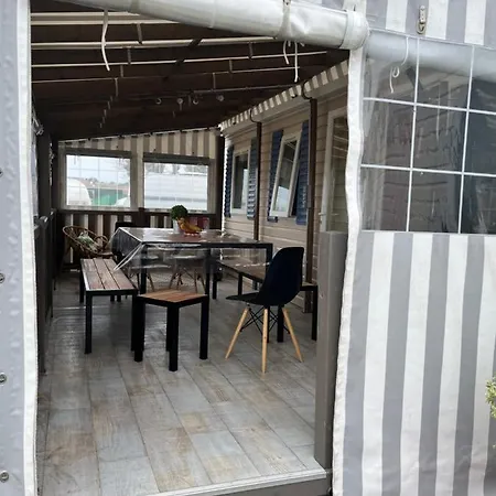 Mobilhome Spacieux Campsite La Pironniere